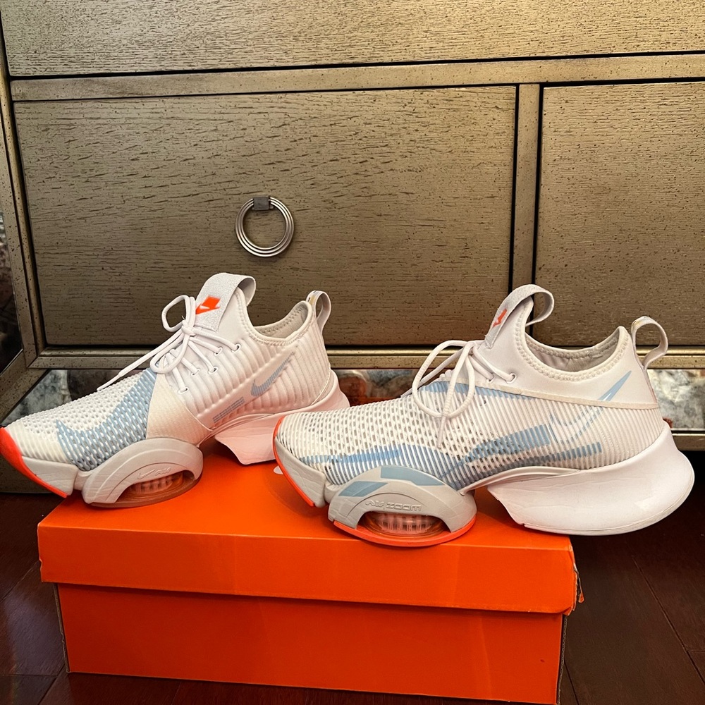 W NikeAir Zoom Superprep Prm - Picture 2 of 8